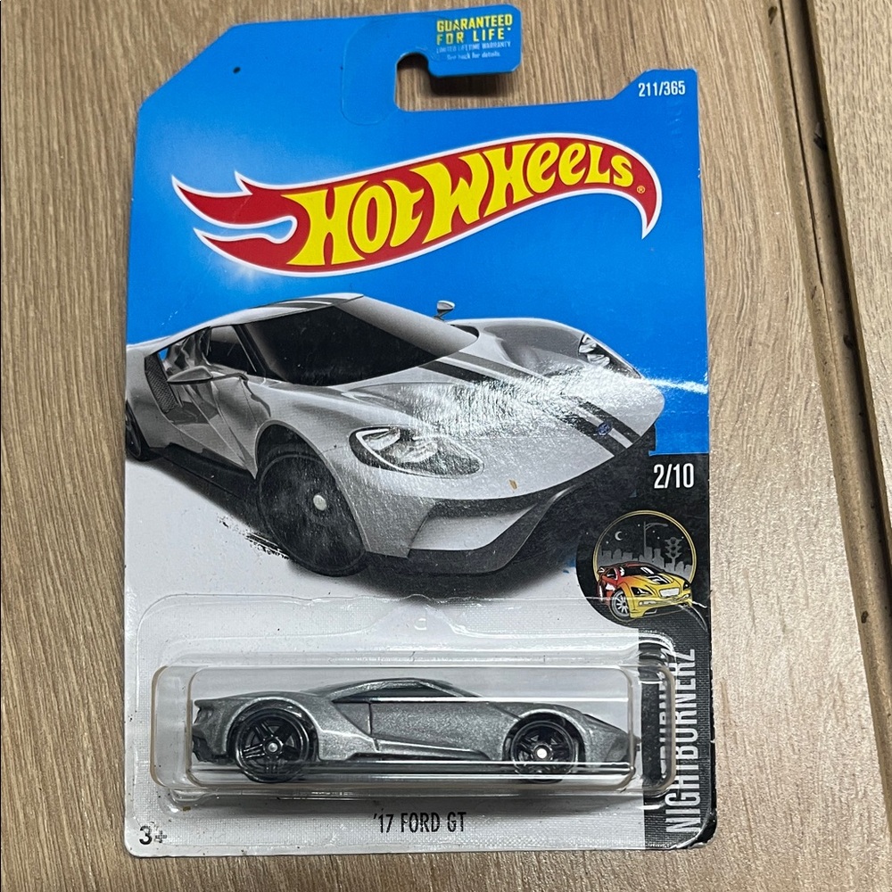 Hot Wheels Silver 17 Ford GT Toy Car